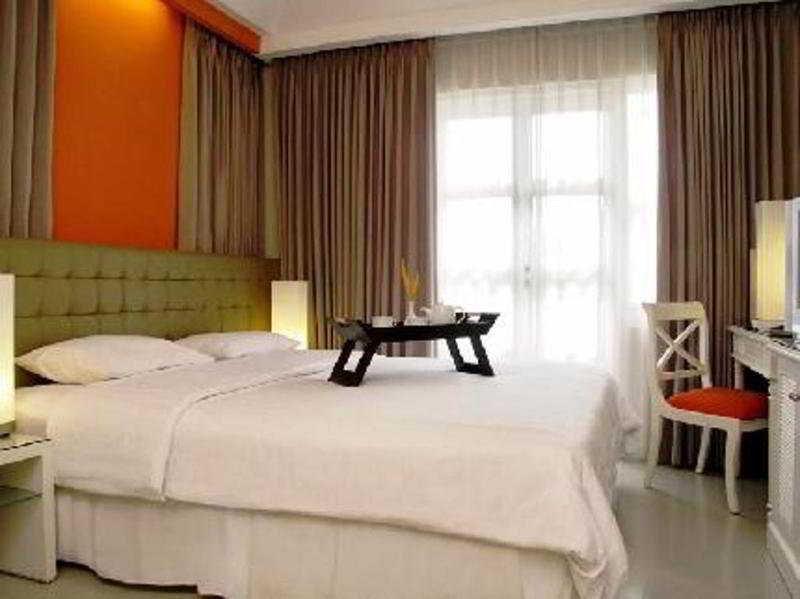 Ciputra Golf, Club & Hotel Surabaya Zimmer foto
