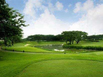 Ciputra Golf, Club & Hotel Surabaya Exterior foto